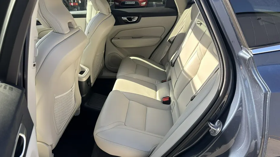 VOLVO XC60 -