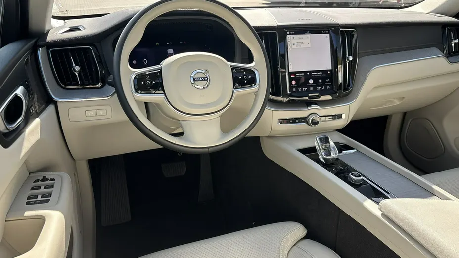 VOLVO XC60 -