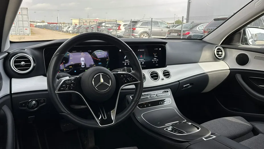 MERCEDES-BENZ E Klasa -