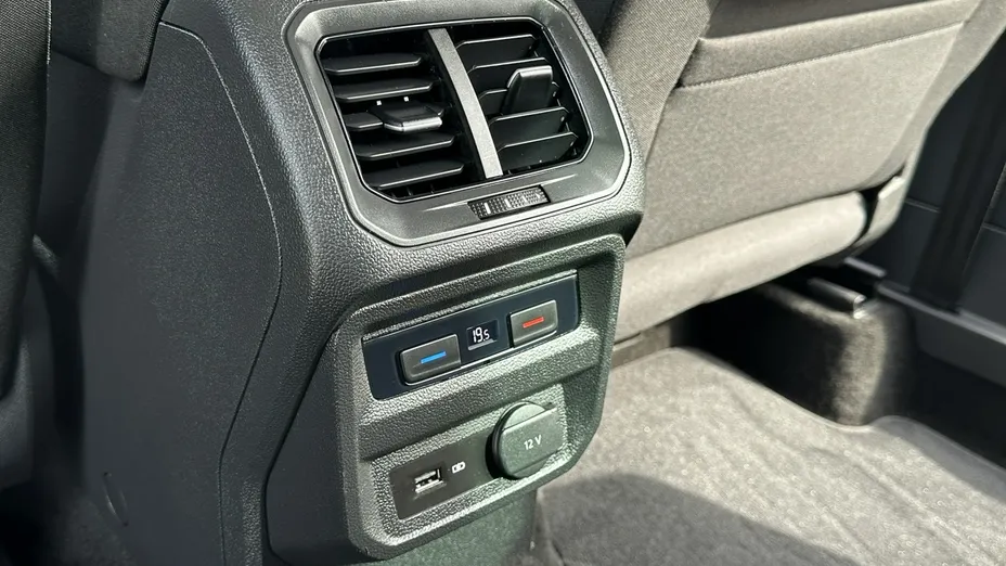 VOLKSWAGEN Tiguan -
