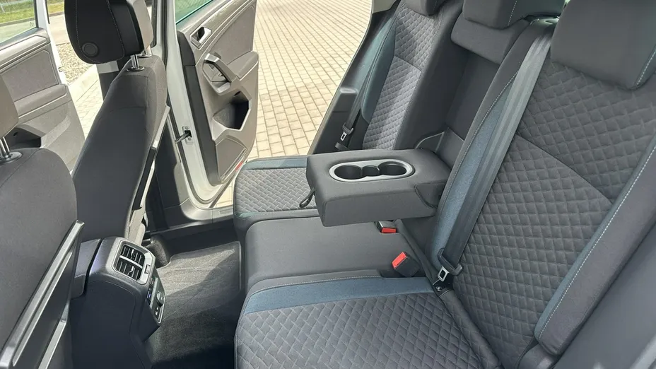VOLKSWAGEN Tiguan -