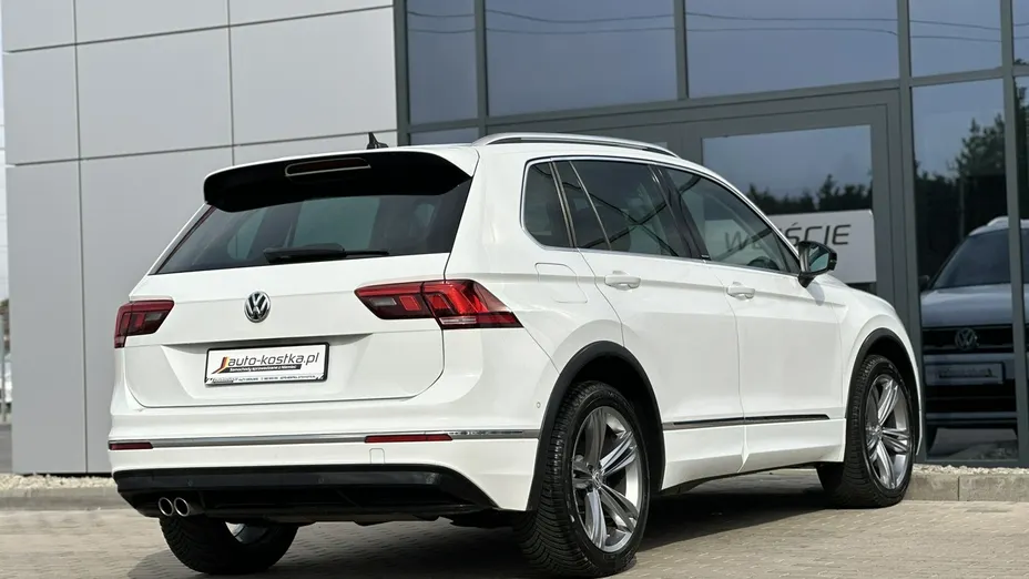 VOLKSWAGEN Tiguan -