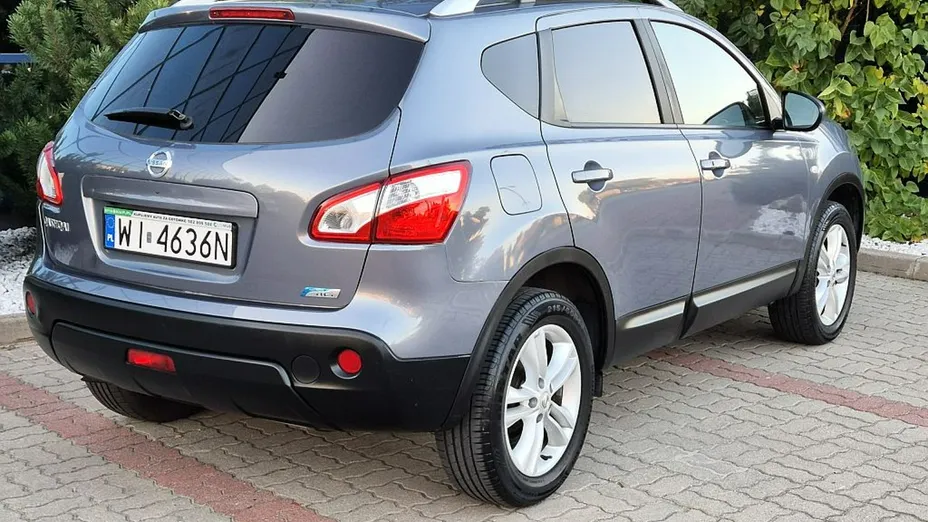 NISSAN Qashqai -