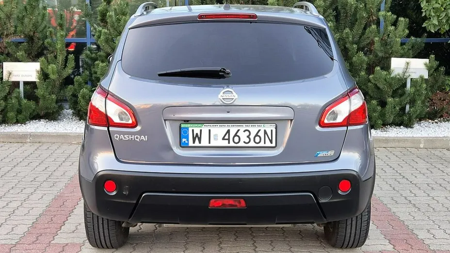 NISSAN Qashqai -