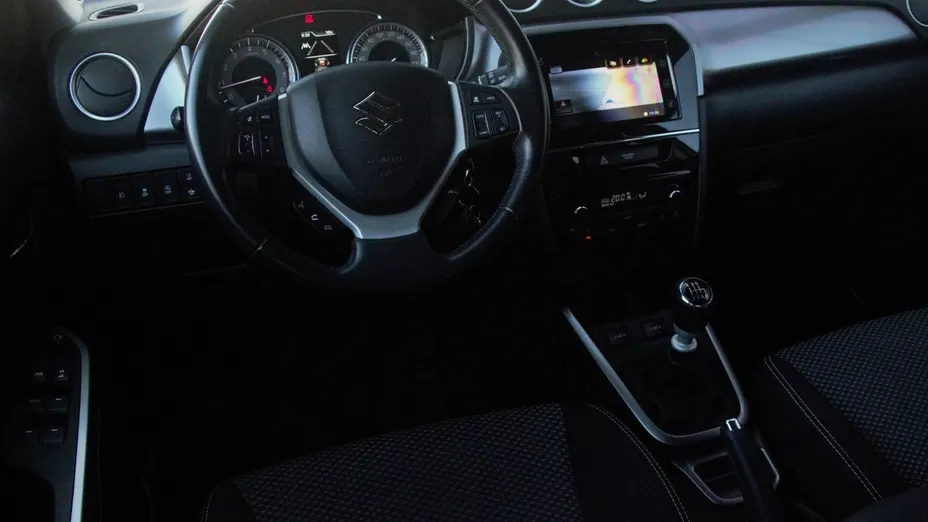 SUZUKI Vitara -