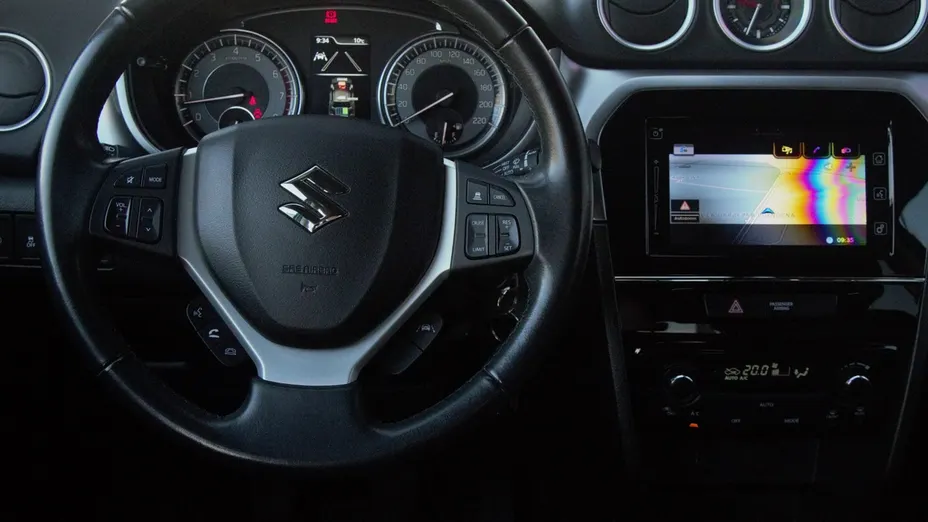 SUZUKI Vitara -