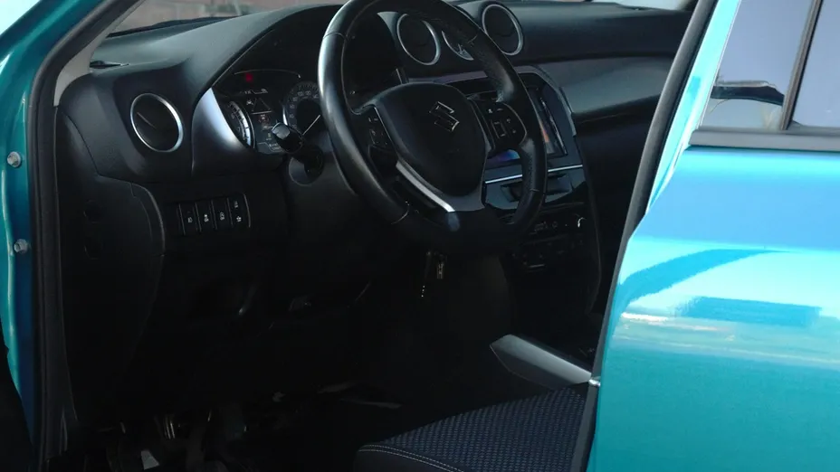 SUZUKI Vitara -