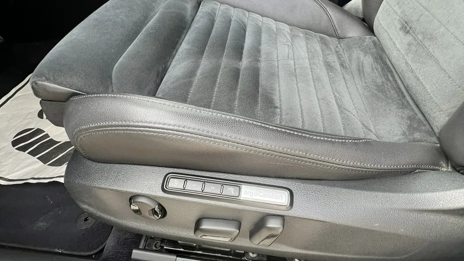 VOLKSWAGEN Passat -
