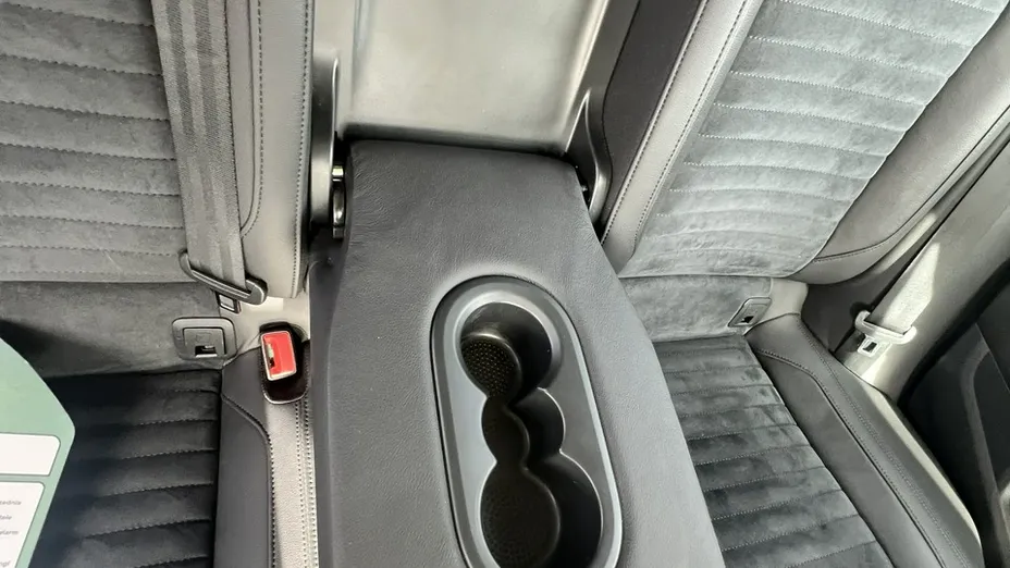 VOLKSWAGEN Passat -