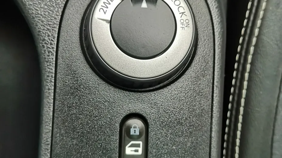 NISSAN Qashqai+2 -