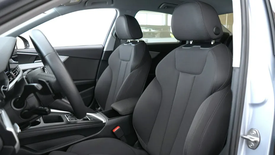 AUDI A4 -