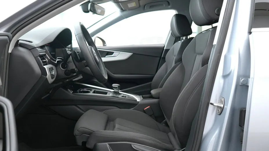 AUDI A4 -