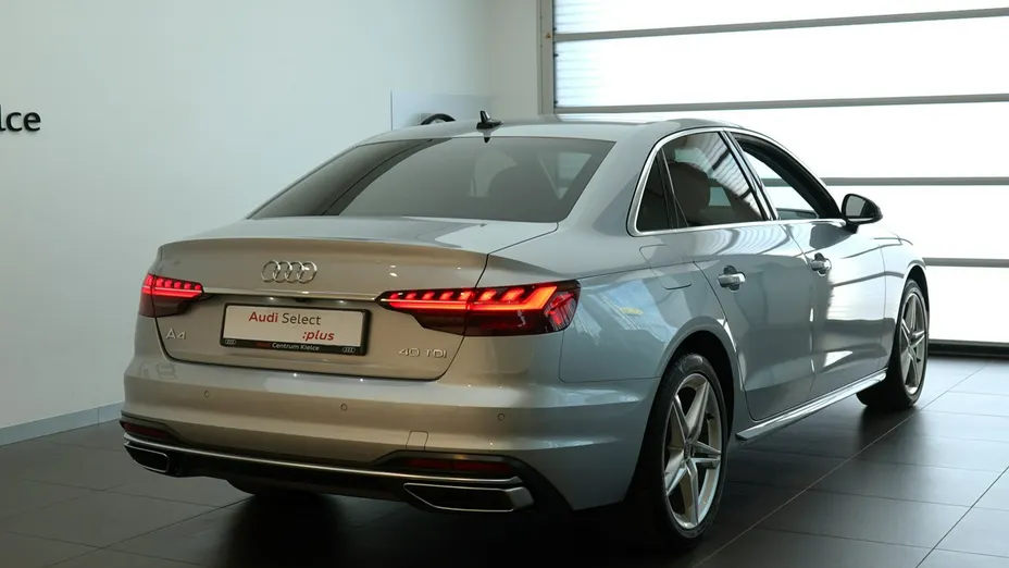 AUDI A4 -