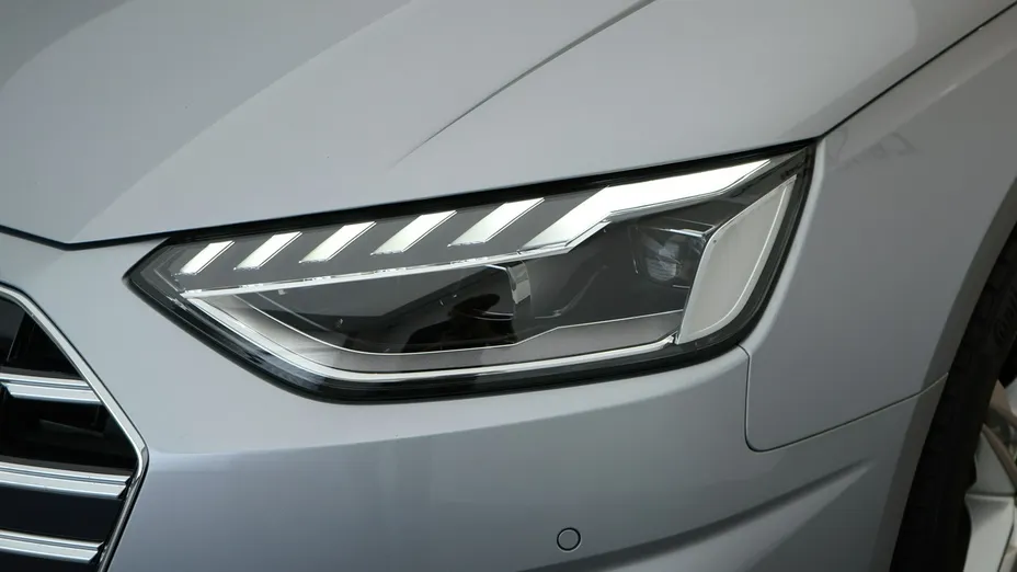 AUDI A4 -