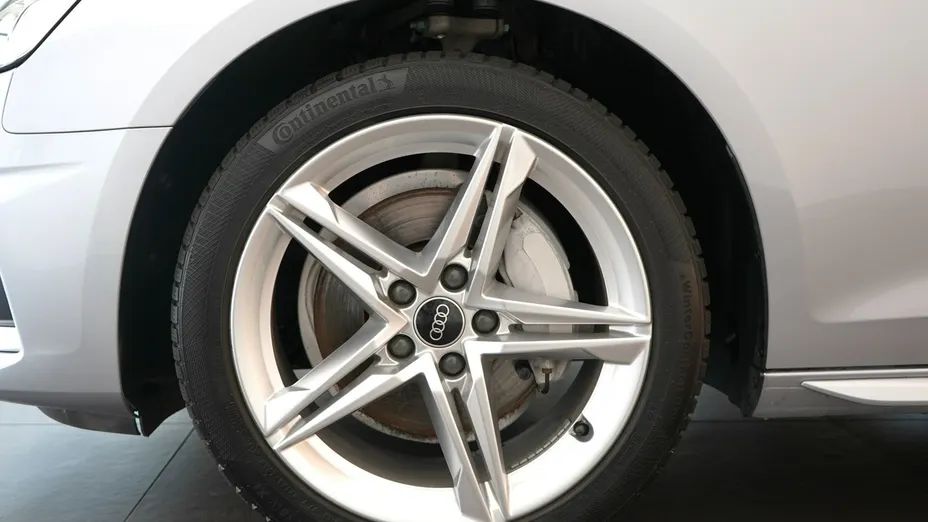 AUDI A4 -