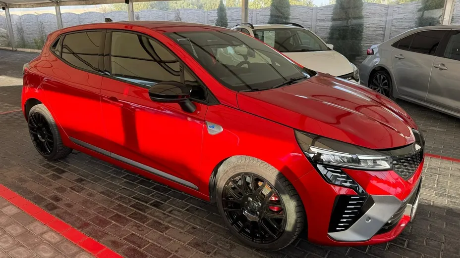 RENAULT Clio -