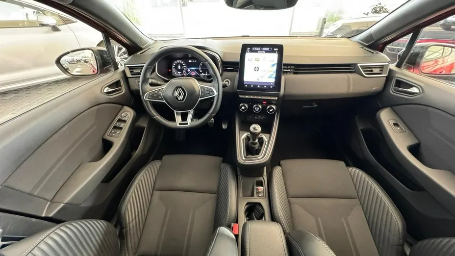 RENAULT Clio -