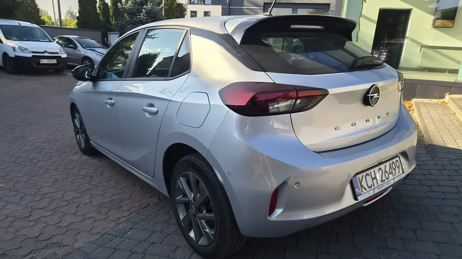 OPEL Corsa -