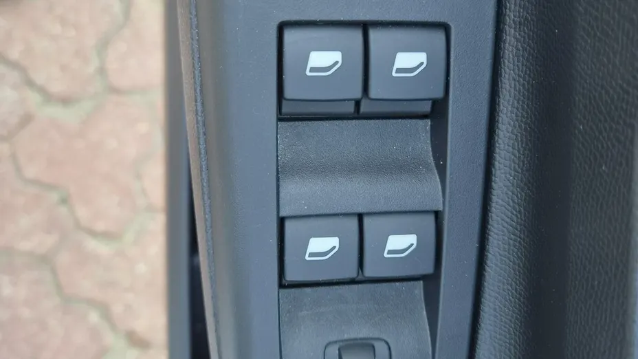 OPEL Corsa -