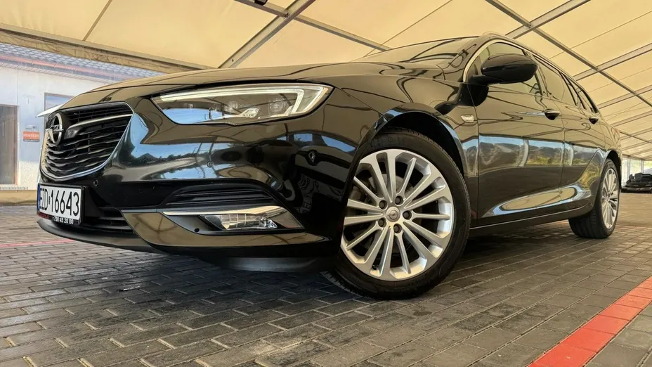 OPEL Insignia -