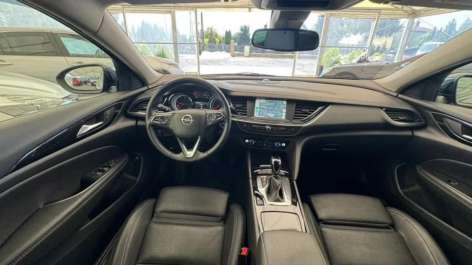 OPEL Insignia -