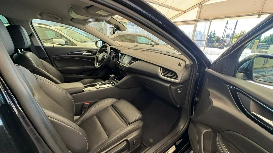 OPEL Insignia -