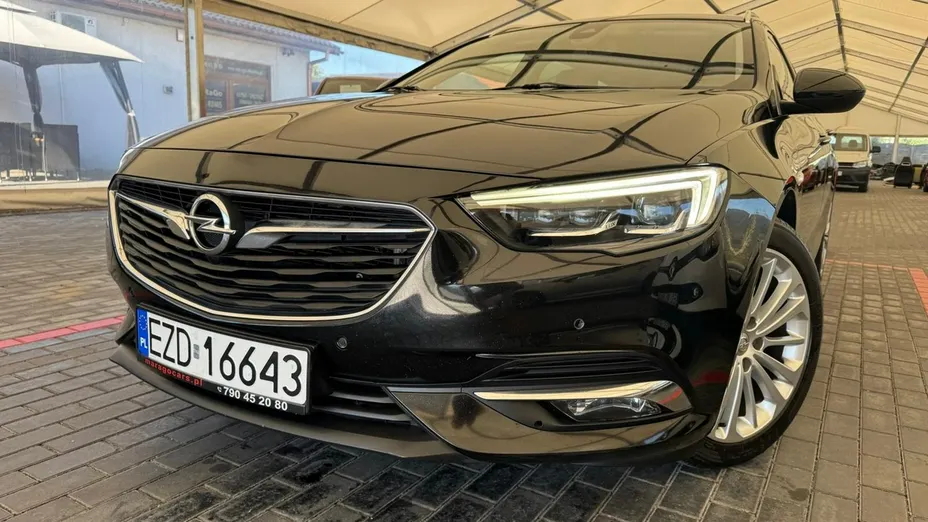 OPEL Insignia -