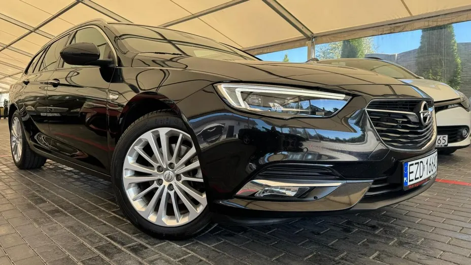 OPEL Insignia -