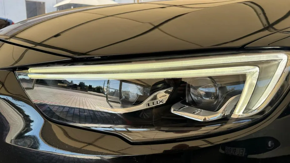 OPEL Insignia -