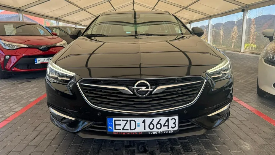 OPEL Insignia -
