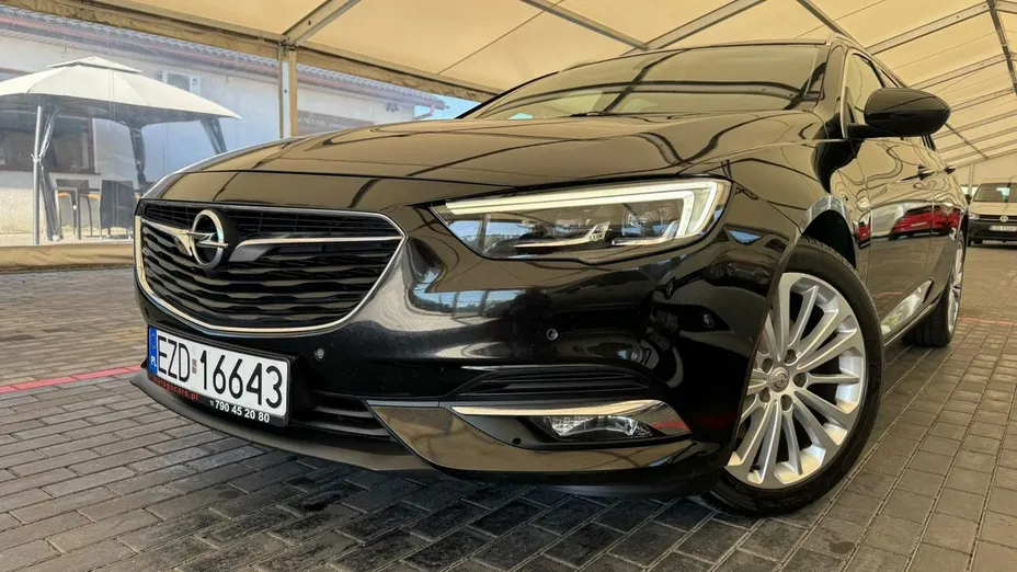 OPEL Insignia -