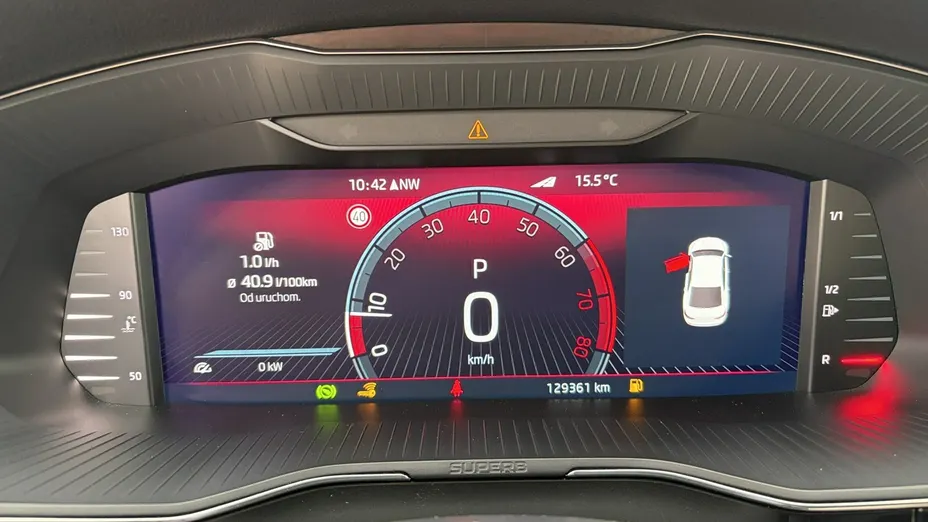 SKODA Superb -
