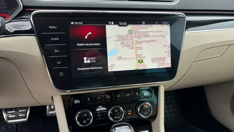 SKODA Superb -