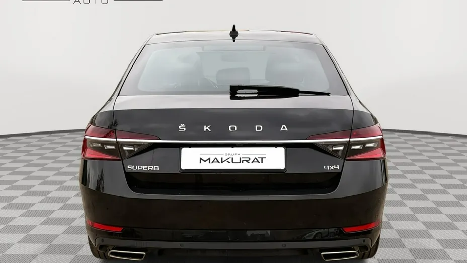 SKODA Superb -