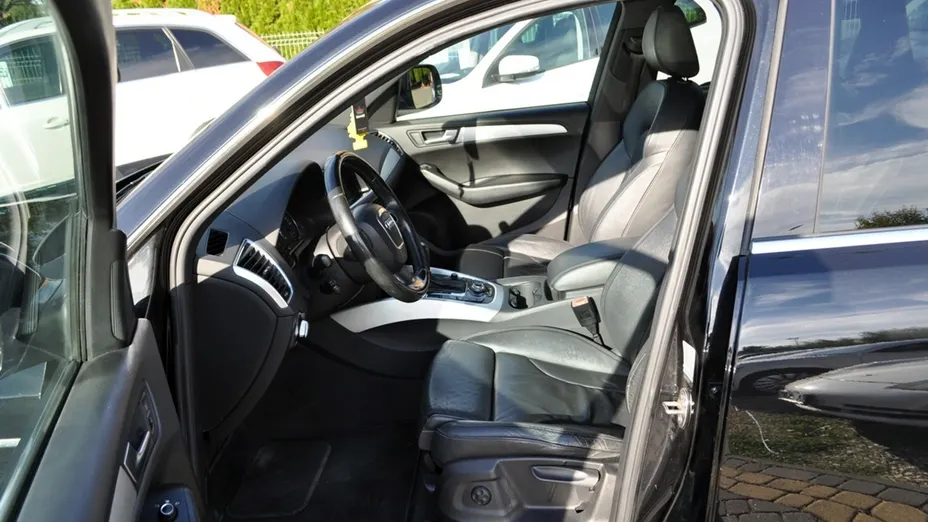 AUDI Q5 -