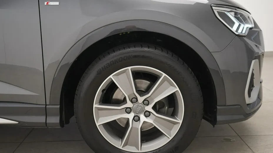 AUDI Q3 Sportback -