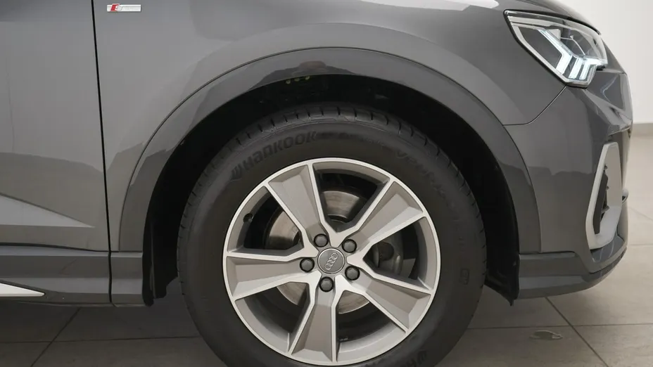 AUDI Q3 Sportback -
