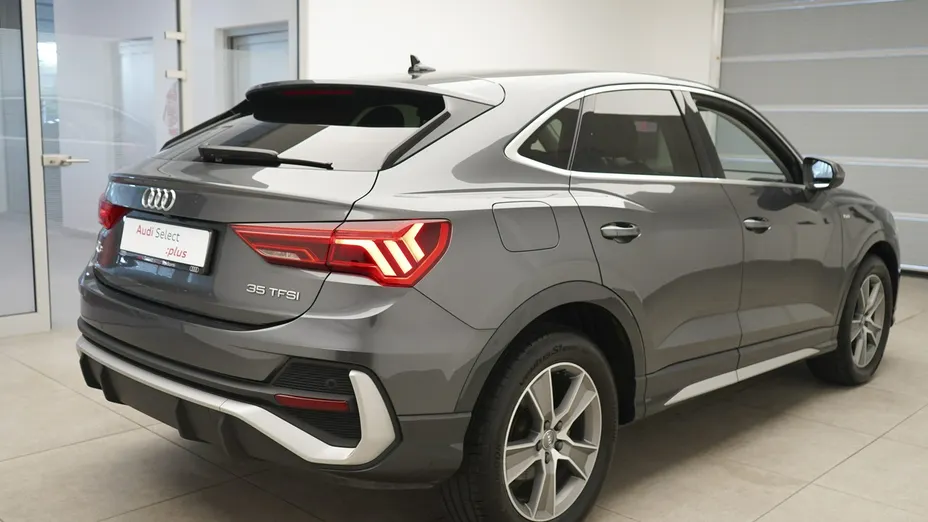 AUDI Q3 Sportback -