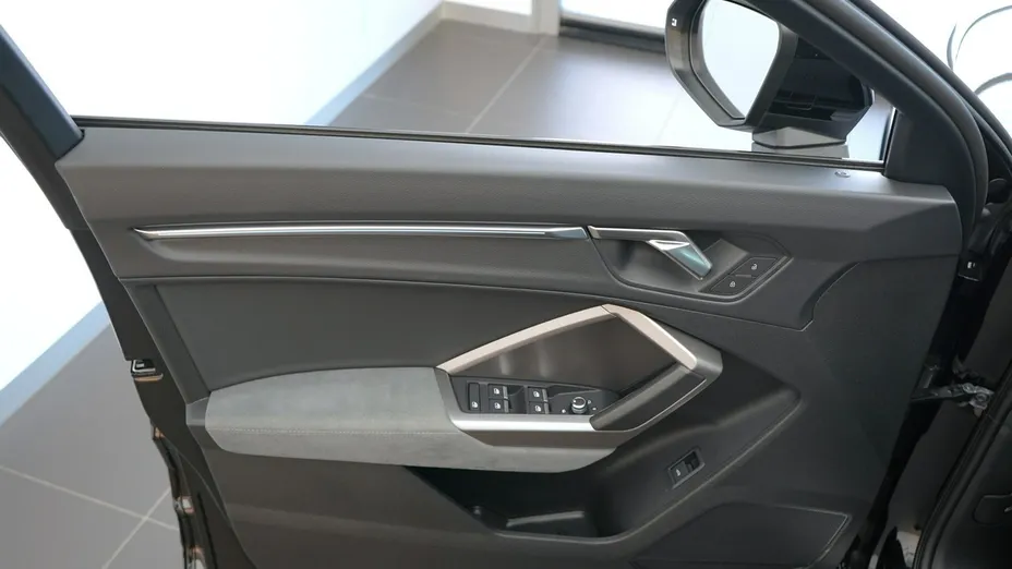AUDI Q3 Sportback -