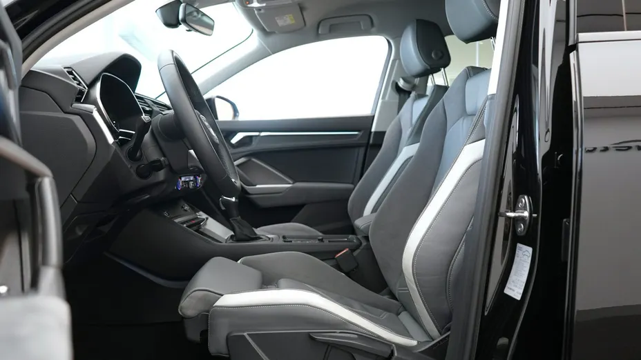 AUDI Q3 Sportback -
