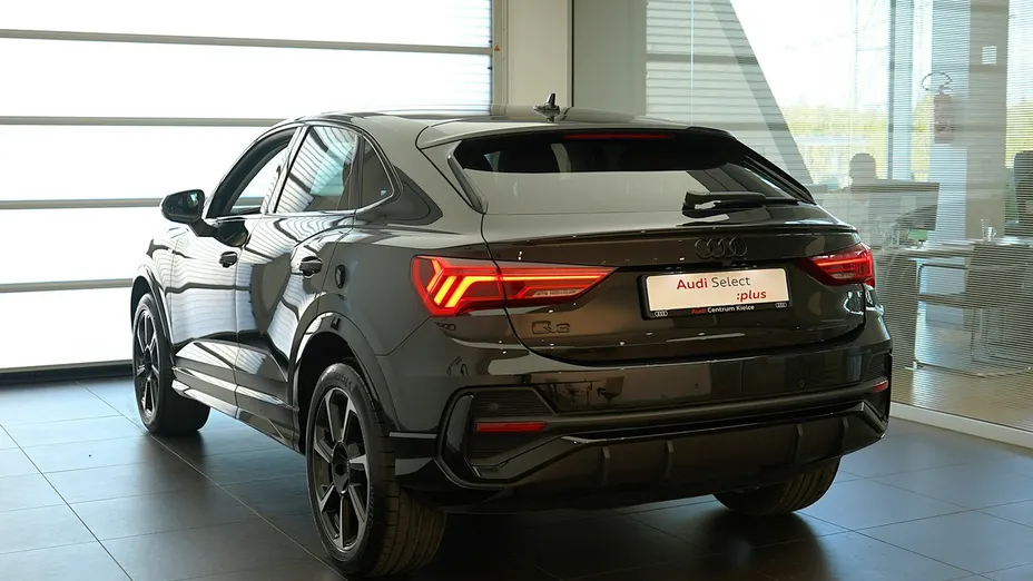 AUDI Q3 Sportback -