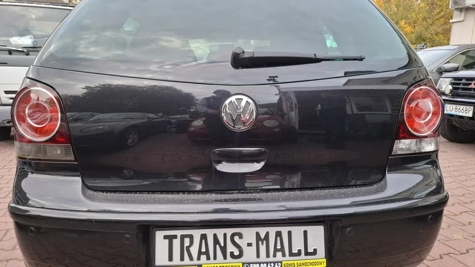 VOLKSWAGEN Polo -