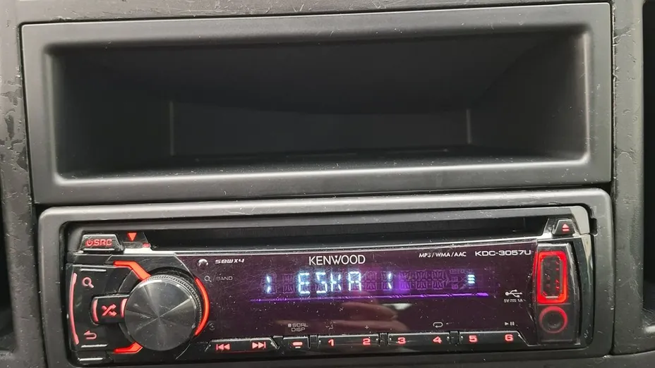 VOLKSWAGEN Polo -