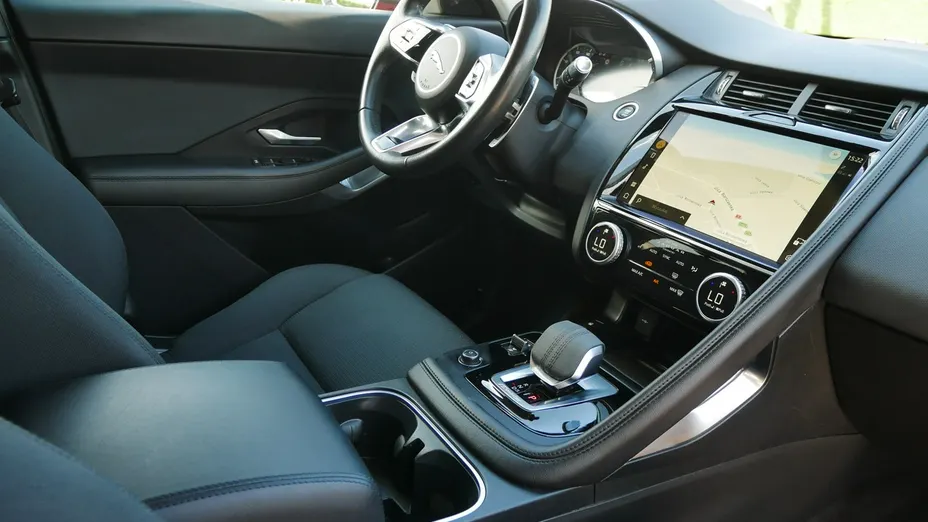 JAGUAR E-Pace -