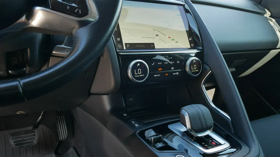 JAGUAR E-Pace -
