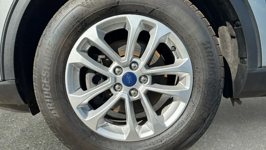 FORD Kuga -