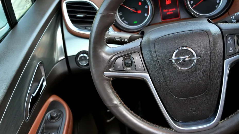 OPEL Mokka -