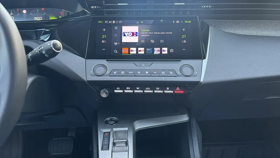PEUGEOT 308 -