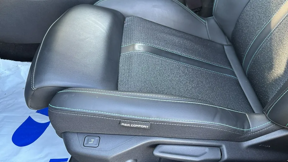 PEUGEOT 308 -