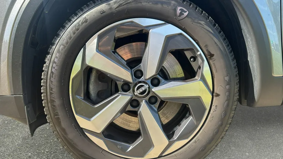 NISSAN Qashqai -